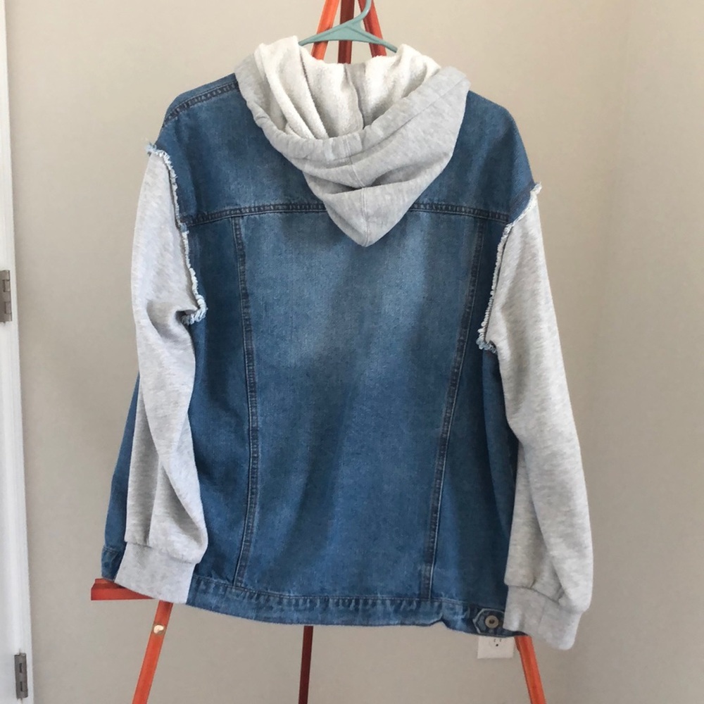 Jean jacket - Picture 2 of 2